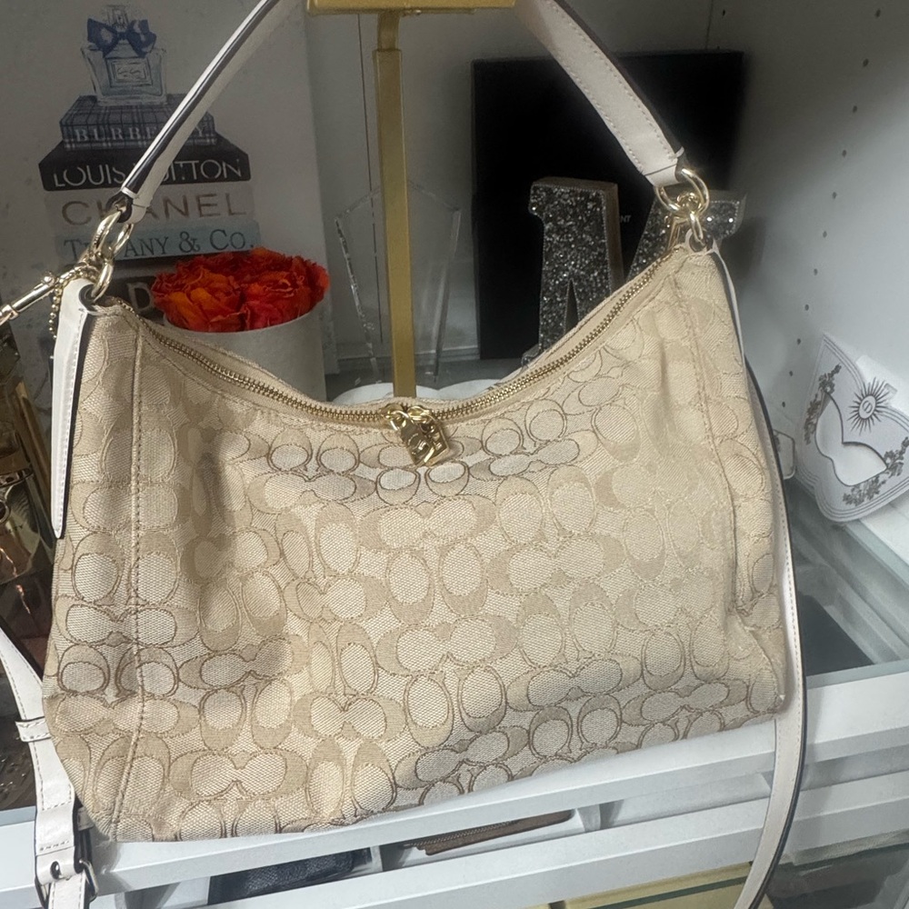 Coach Cream Signature Shoulder Bag